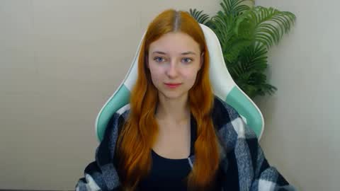 Snapshot of vivien_leight chatting on 15, 10, 2025 Vivien online show from 15, 10, 2025