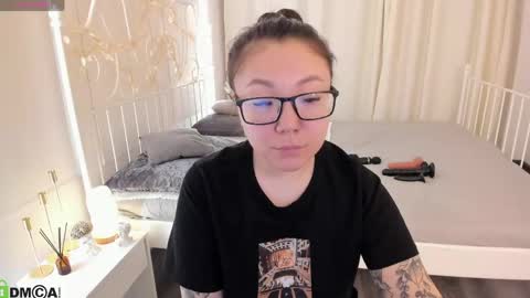 Vivien online show from 16, 4, 2026