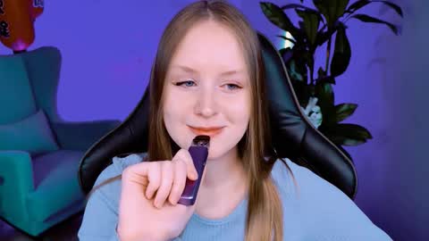 Snapshot of vivienleeigh chatting on 18, 9, 2025 Vivien online show from 18, 9, 2025