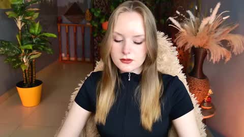 Vivien online show from 13, 5, 2026