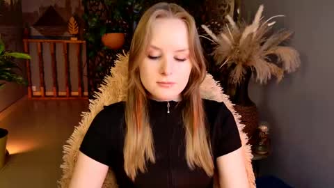 Vivien online show from 15, 5, 2026