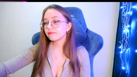 Snapshot of vivivivikkie chatting on 25, 4, 2026 vivivivikkie online show from 25, 4, 2026