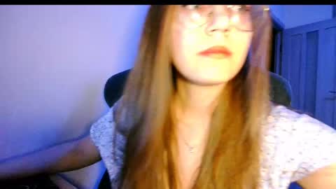 Snapshot of vivivivikkie chatting on 30, 4, 2026 vivivivikkie online show from 30, 4, 2026