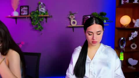 Snapshot of vivy_star chatting on 22, 4, 2026 vivy_star online show from 22, 4, 2026