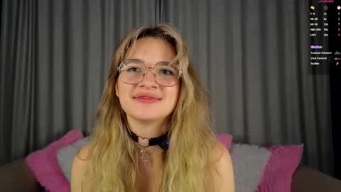 Snapshot of vivyboo111 chatting on 30, 11, 2025 vivyboo111 online show from 30, 11, 2025