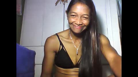 vixen_lina online show from 25, 4, 2026