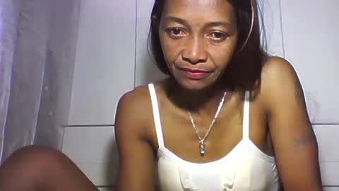 Snapshot of vixen_lina chatting on 18, 6, 2026 vixen_lina online show from 18, 6, 2026