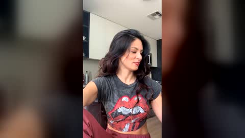 Snapshot of vixenblade chatting on 10, 1, 2026 vixenblade online show from 10, 1, 2026