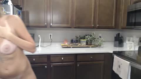 Liz online show from 11, 10, 2025