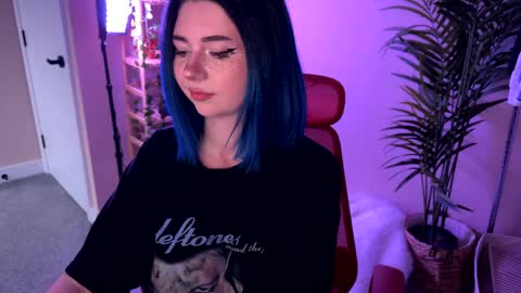 Polly  Online mostly at 9pm-2am UK Time online show from 27, 3, 2026