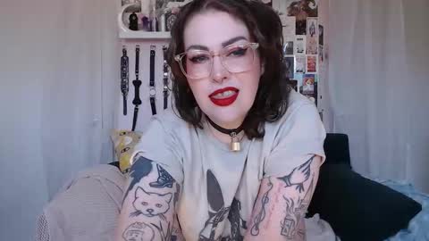 Snapshot of vixinvvitch chatting on 28, 4, 2026 VIXIN online show from 28, 4, 2026