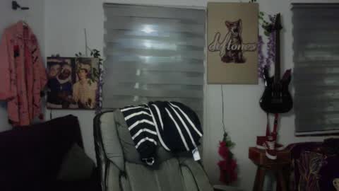 Snapshot of vl21cm chatting on 5, 10, 2025 vl21cm online show from 5, 10, 2025