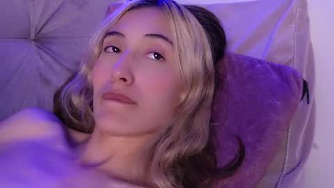 Snapshot of vlad_lola chatting on 9, 1, 2025 LOLA online show from 9, 1, 2025