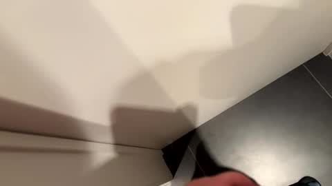 Snapshot of vm93m chatting on 8, 10, 2025 John online show from 8, 10, 2025