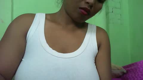 Snapshot of voagelle chatting on 16, 9, 2025 voagelle online show from 16, 9, 2025