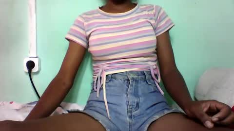 Snapshot of vounialdy chatting on 28, 1, 2025 vounialdy online show from 28, 1, 2025