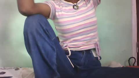 Snapshot of vounialdy chatting on 12, 2, 2025 vounialdy online show from 12, 2, 2025