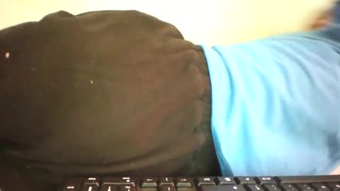 Snapshot of vounialdy chatting on 6, 3, 2025 vounialdy online show from 6, 3, 2025