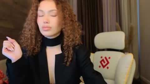 Lily online show from 21, 6, 2026