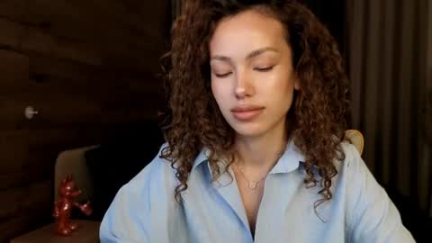 Lily online show from 23, 7, 2026