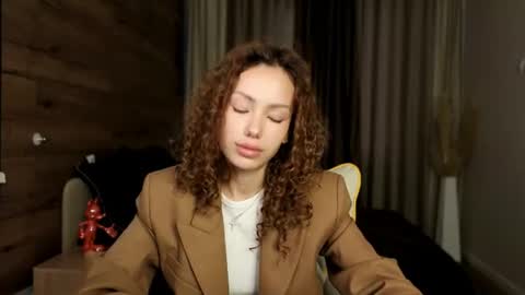 Lily online show from 31, 7, 2026