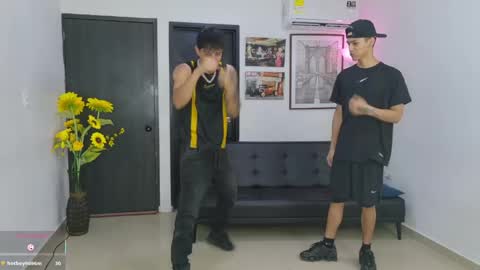 voyeurism_guys online show from 26, 4, 2026
