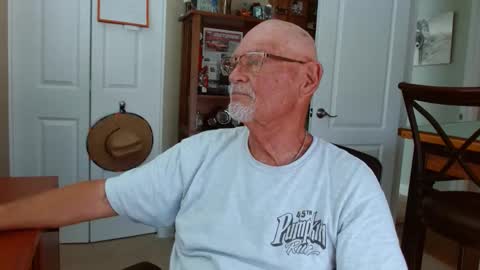 Snapshot of vueuorme chatting on 28, 9, 2025 Vueuorme online show from 28, 9, 2025