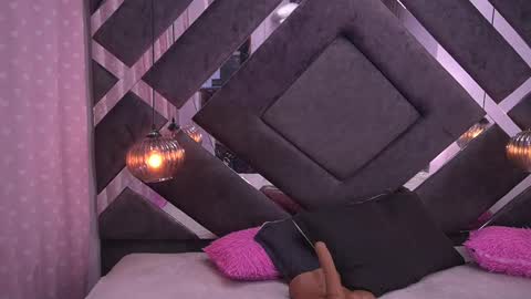 Snapshot of vvioleta_ chatting on 12, 2, 2025 Violeta online show from 12, 2, 2025