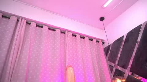 Snapshot of vvioleta_ chatting on 11, 3, 2025 Violeta online show from 11, 3, 2025