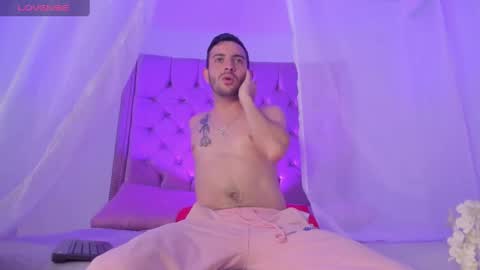 Snapshot of vynny_blacke_ chatting on 22, 9, 2025 Vynny Blacke online show from 22, 9, 2025