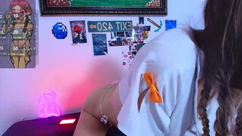 Snapshot of waifu_exe chatting on 27, 9, 2025 Waifu exe online show from 27, 9, 2025