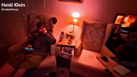 wakehimup online show from 22, 11, 2025