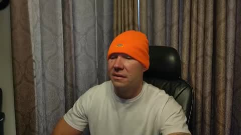 walle6633911 online show from 3, 12, 2024