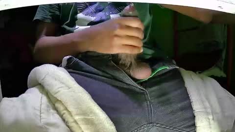 Snapshot of walltazv chatting on 11, 11, 2025 Kentaro online show from 11, 11, 2025