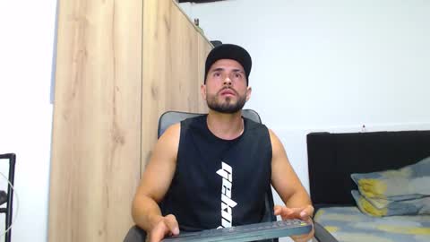 Snapshot of walter_brownn01 chatting on 6, 11, 2025 WALTER BROWN online show from 6, 11, 2025