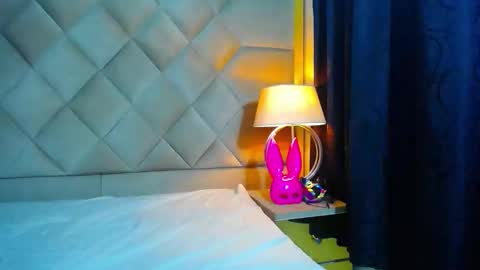 Wanda and Ember online show from 26, 10, 2025