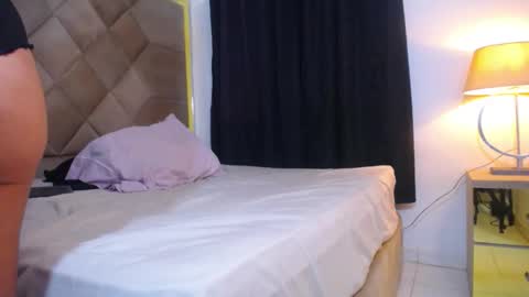 Wanda and Ember online show from 27, 10, 2025