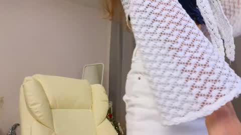 Wendy. Hello Honeys Ill see you 2nd 5th 7th this week love you3 online show from 2, 1, 2025