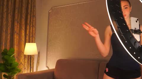 Snapshot of wandabraund chatting on 13, 3, 2026 hello guys im Lilian online show from 13, 3, 2026