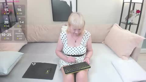 wanessaraso online show from 26, 9, 2025