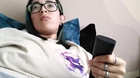 Waningrose  Lu online show from 4, 3, 2025