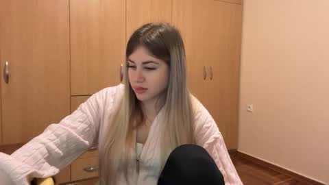 Snapshot of wansiering chatting on 28, 3, 2026 Elena online show from 28, 3, 2026