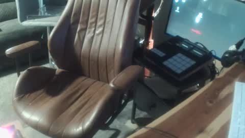 Snapshot of wantitbutyoucanthaveit chatting on 9, 3, 2026 inittogetitin online show from 9, 3, 2026