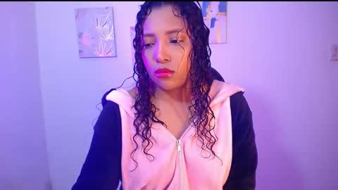 Snapshot of warisgoddes chatting on 26, 10, 2025 EMILY online show from 26, 10, 2025