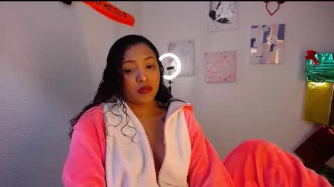 Snapshot of warisgoddes chatting on 19, 11, 2025 EMILY online show from 19, 11, 2025