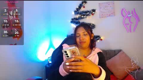 Snapshot of warisgoddes chatting on 4, 12, 2025 EMILY online show from 4, 12, 2025