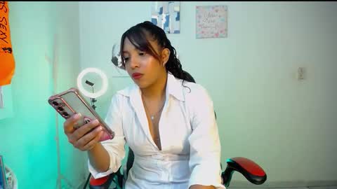 Snapshot of warisgoddes chatting on 15, 3, 2026 EMILY online show from 15, 3, 2026