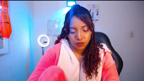 Snapshot of warisgoddes chatting on 4, 4, 2026 EMILY online show from 4, 4, 2026