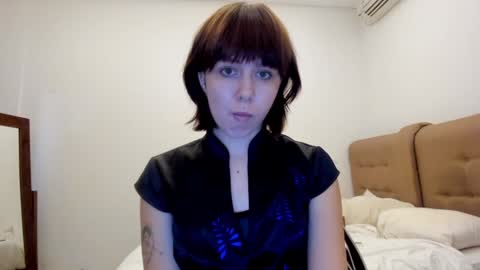 Snapshot of warm_june chatting on 2, 1, 2025 June online show from 2, 1, 2025