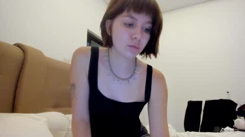 Snapshot of warm_june chatting on 15, 1, 2025 June online show from 15, 1, 2025